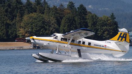 Fly 'N Dine to Horseshoe Bay Airplane Tour in Vancouver